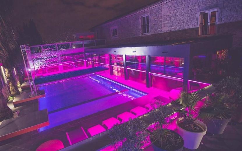 Mas La Farelle Gite, Fitness & Salle De Jeux Gratuite & Spa En Supplement 尼姆 外观 照片