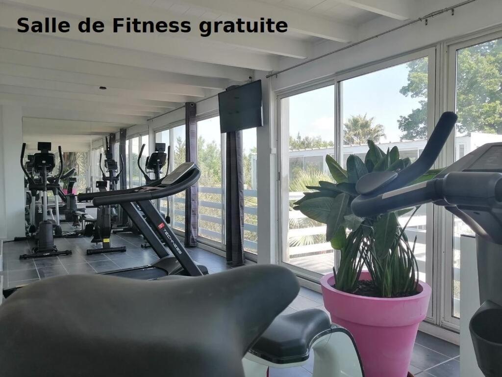 Mas La Farelle Gite, Fitness & Salle De Jeux Gratuite & Spa En Supplement 尼姆 外观 照片